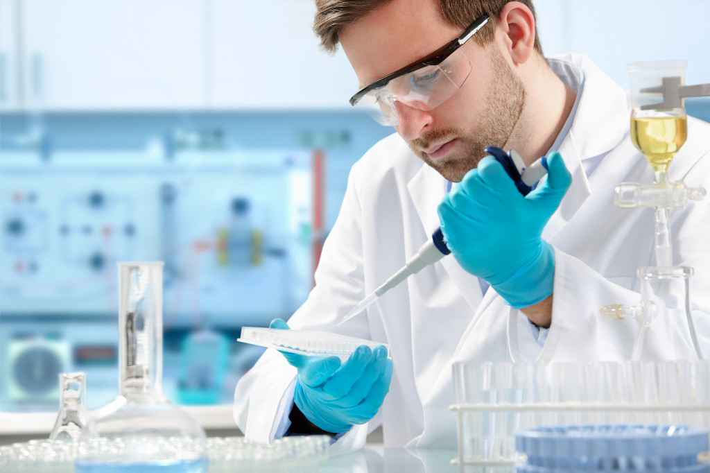 https://kaminhealth.com/wp-content/uploads/2024/07/bigstock-scientist-working-at-the-labor-85364729-1024x682-1.jpg